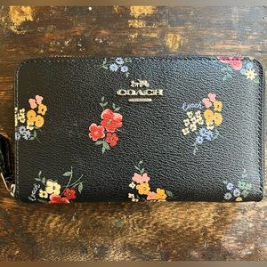 Coach Zipper Floral Wallet